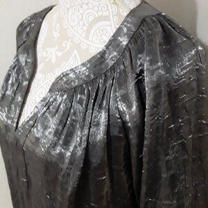 Avenue metallic silver tunic/top size 18/20